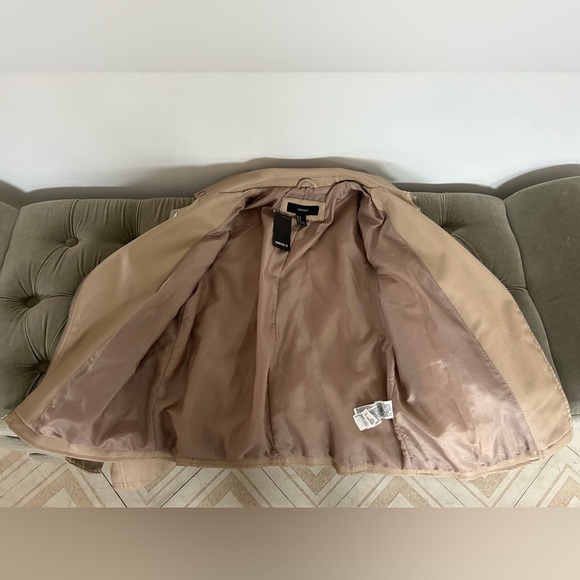 Forever 21 Belted Moto Jacket NWT Taupe Beige S Faux Leather NICKS/FLAW SEE PICS - Picture 4 of 14